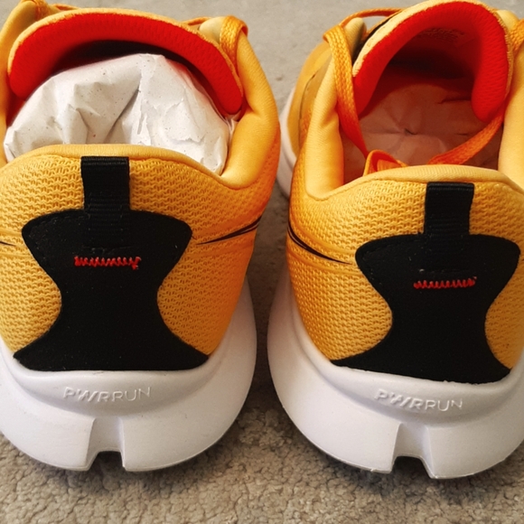 NIB Kid's Saucony Sneakers, Yellow Kinvara 13 Visi/Gold, Sz 5.5 Medium - Picture 6 of 9